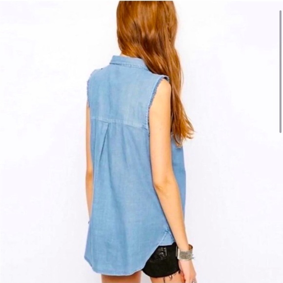 Free People Denim Linen Chambray Frayed Edge Sleeveless Blouse Tank Top Pockets - Picture 2 of 10